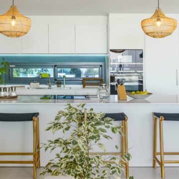 Magnificent and Modern Luxurious Villa with Stunning Views over the Mediterranean in Cabo Royale, Marbella East Picture 9