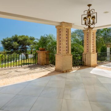Majestic Lavish Mansion Located in a Tranquil Enclave of Sierra Blanca, Marbella Golden Mile Picture 31