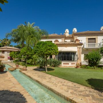 Majestic Lavish Mansion Located in a Tranquil Enclave of Sierra Blanca, Marbella Golden Mile Picture 32