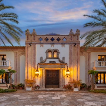 Majestic Lavish Mansion Located in a Tranquil Enclave of Sierra Blanca, Marbella Golden Mile Picture 0