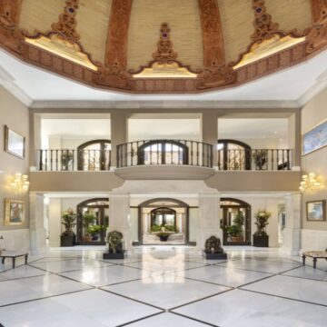 Majestic Lavish Mansion Located in a Tranquil Enclave of Sierra Blanca, Marbella Golden Mile Picture 11