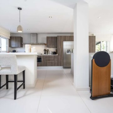 Modern Andalusian Villa in Private and Secured Urbanisation of Nueva Andalucia, Marbella Picture 9