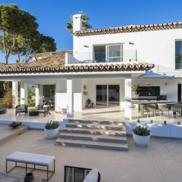 Modern Andalusian Villa in Private and Secured Urbanisation of Nueva Andalucia, Marbella Picture