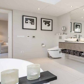 Modern Andalusian Villa in Private and Secured Urbanisation of Nueva Andalucia, Marbella Picture 28