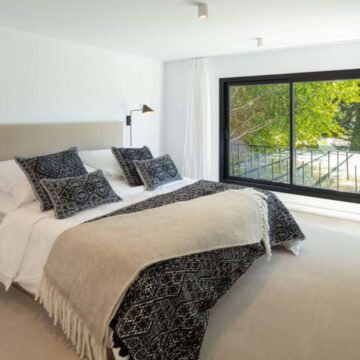 Newly Remodeled Beachside Private Boutique Villa in Puerto Banus, Marbella Picture 13