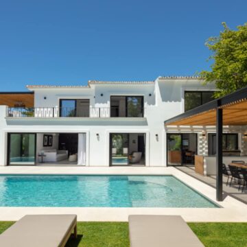 Newly Remodeled Beachside Private Boutique Villa in Puerto Banus, Marbella Picture 2