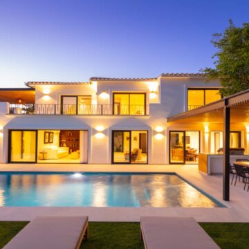 Newly Remodeled Beachside Private Boutique Villa in Puerto Banus, Marbella Picture 1