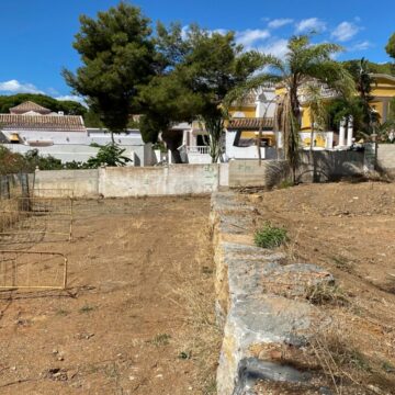 Spacious Plot in the Tranquil Neigbourhood of Hacienda Las Chapas, Marbella East Picture 8