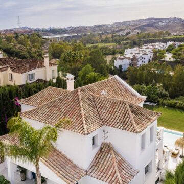 Elegant Newly Refurbished Villa Fully Furnished With Chic Scandinavian-inspired Decor In Puerto Del Capitan Benahavis Picture 31