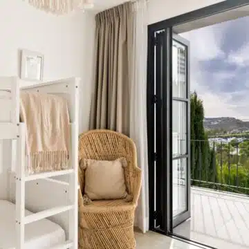 Elegant Newly Refurbished Villa Fully Furnished With Chic Scandinavian-inspired Decor In Puerto Del Capitan Benahavis Picture 13