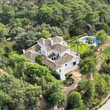 Exclusive Turnkey Investment opportunity in La Zagaleta Benahavis, project with licenses in place Picture 3