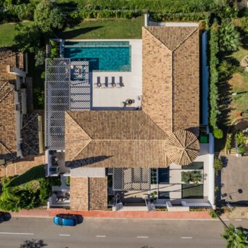 Stylish Villa Located in the Sought After Residential Area of Los Naranjos in Marbella Picture 1