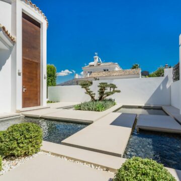 Stylish Villa Located in the Sought After Residential Area of Los Naranjos in Marbella Picture 34
