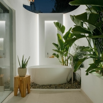 Exquisite Newly Renovated Detached Scandinavian Villa in the heart of Nueva Andalucia, Marbella Picture 43