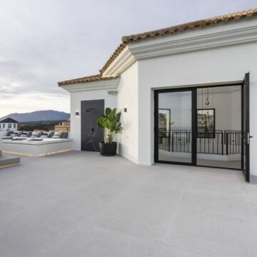 Luxurious Family Villa with Panoramic Views in the Prestigious Los Flamingos Golf Resort, Benahavis Picture 21