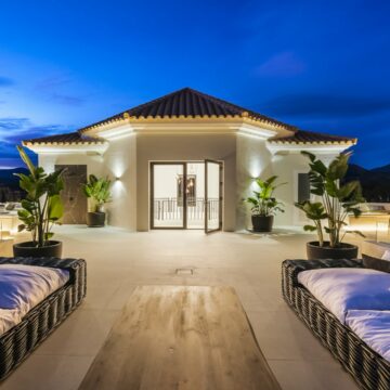 Luxurious Family Villa with Panoramic Views in the Prestigious Los Flamingos Golf Resort, Benahavis Picture 24