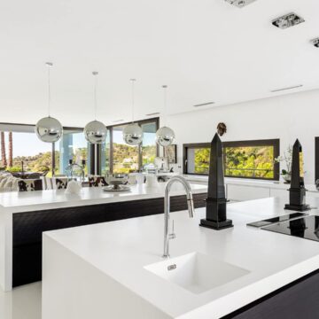 8-Bedroom Brandnew Masterpiece Villa Situated in the Ultra-Exclusive Neighbourhood of La Zagaleta, Benahavis Picture 15