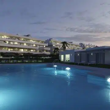 New Three bedroom Penthouse with Sea Views in Aranya Estepona Close to La Resina Golf Picture 3