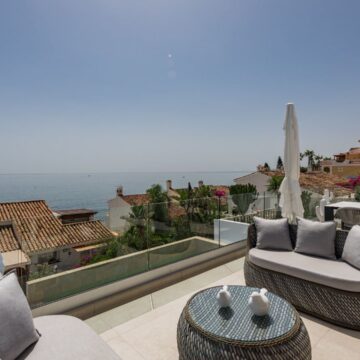 Charming Fully Renovated Beachfront Villa in Arena Beach, Estepona Picture 9