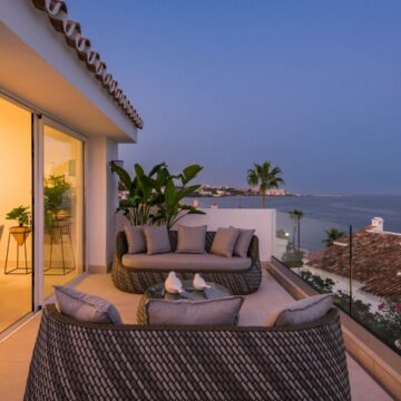 Charming Fully Renovated Beachfront Villa in Arena Beach, Estepona Picture 12