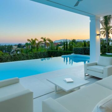 Beautifully Presented Luxury Villa with Spectacular Sea and Mountain Views in Nagueles with easy acces to Marbella Centre and Puerto Banus Picture 5