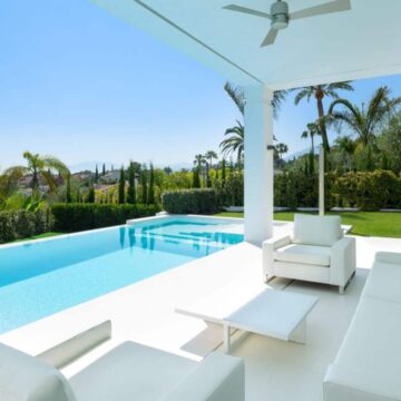 Beautifully Presented Luxury Villa with Spectacular Sea and Mountain Views in Nagueles with easy acces to Marbella Centre and Puerto Banus Picture 16