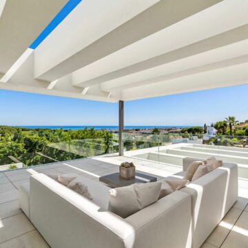 Brand New Elegant and Ultra-modern Villa with Panoramic Views of the Sea in El Paraiso , Benahavis Picture 12