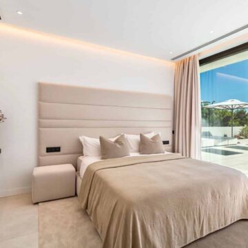 Brand New Elegant and Ultra-modern Villa with Panoramic Views of the Sea in El Paraiso , Benahavis Picture 22