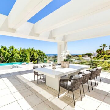 Brand New Elegant and Ultra-modern Villa with Panoramic Views of the Sea in El Paraiso , Benahavis Picture 11