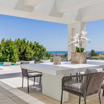 Brand New Elegant and Ultra-modern Villa with Panoramic Views of the Sea in El Paraiso , Benahavis Picture 9