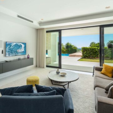 Elegant Modern Villa with Own Tennis Court and boasting Breathtaking Sea and Mountain Views near Prime Golf Courses in La Cerquilla, Nueva Andalucia Picture 12