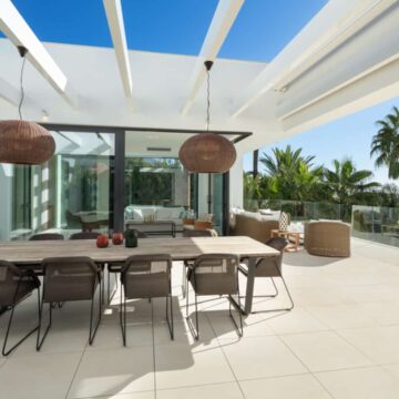 Elegant Modern Villa with Own Tennis Court and boasting Breathtaking Sea and Mountain Views near Prime Golf Courses in La Cerquilla, Nueva Andalucia Picture 3