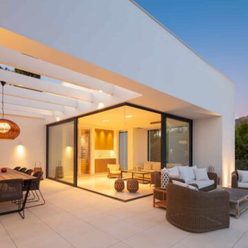 Elegant Modern Villa with Own Tennis Court and boasting Breathtaking Sea and Mountain Views near Prime Golf Courses in La Cerquilla, Nueva Andalucia Picture 9