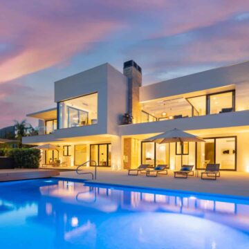 Elegant Modern Villa with Own Tennis Court and boasting Breathtaking Sea and Mountain Views near Prime Golf Courses in La Cerquilla, Nueva Andalucia Picture 1