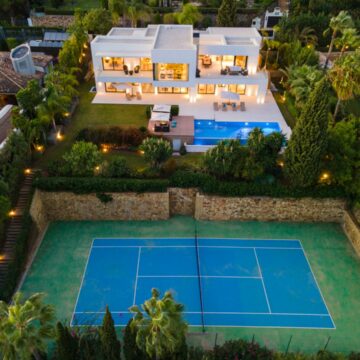 Elegant Modern Villa with Own Tennis Court and boasting Breathtaking Sea and Mountain Views near Prime Golf Courses in La Cerquilla, Nueva Andalucia Picture 28