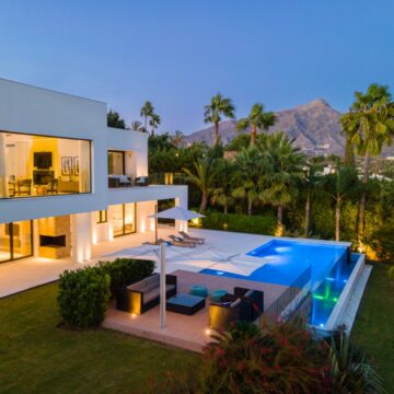 Elegant Modern Villa with Own Tennis Court and boasting Breathtaking Sea and Mountain Views near Prime Golf Courses in La Cerquilla, Nueva Andalucia Picture 0