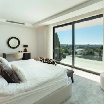 Elegant Modern Villa with Own Tennis Court and boasting Breathtaking Sea and Mountain Views near Prime Golf Courses in La Cerquilla, Nueva Andalucia Picture 22