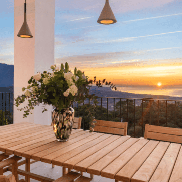 Luxury Villa with Panoramic Views in the Tranquil and Private Resort La Zagaleta, Benahavis Picture 3