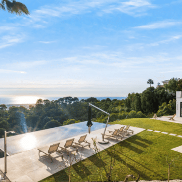 Luxury Villa with Panoramic Views in the Tranquil and Private Resort La Zagaleta, Benahavis Picture 7