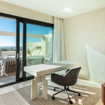 Spectacular Penthouse in the Upscale Community of Sierra Blanca, Marbella Picture 24