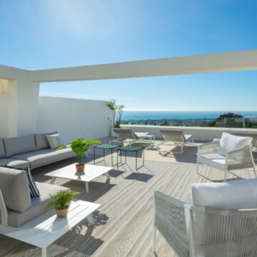 Striking Duplex Penthouse with Panoramic Views in a Private Enclave of Sierra Blanca, Marbella Picture 23