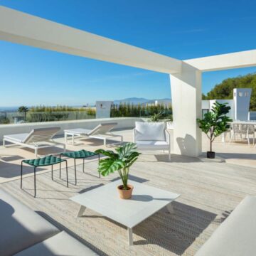 Striking Duplex Penthouse with Panoramic Views in a Private Enclave of Sierra Blanca, Marbella Picture 22