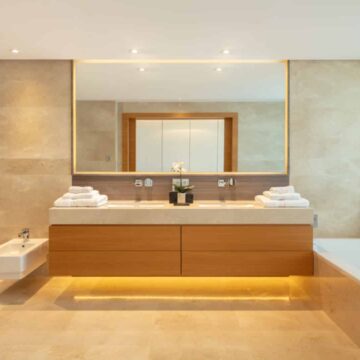 Striking Duplex Penthouse with Panoramic Views in a Private Enclave of Sierra Blanca, Marbella Picture 8