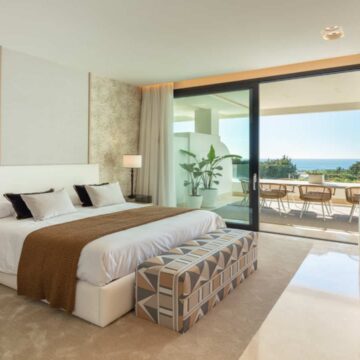Striking Duplex Penthouse with Panoramic Views in a Private Enclave of Sierra Blanca, Marbella Picture 10