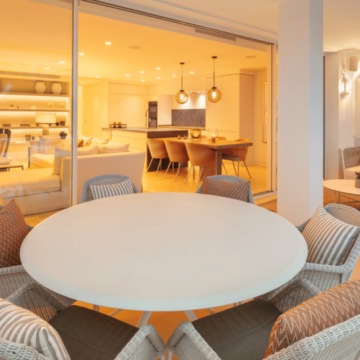 Striking Penthouse Perfectly Located in Highly Sought-After Neighbourhood of Marbella offering a Panoramic Views Picture 6