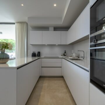 2-Bedroom Modern Ground Floor Apartment Surrounded by Golf Courses near Marina and the Beach in Cabopino Marbella East Picture 12