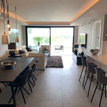 Beautiful Three Bedroom Contemporary Ground Floor Apartment with Sea Views in Azahar de Marbella, Nueva Andalucia Picture 7