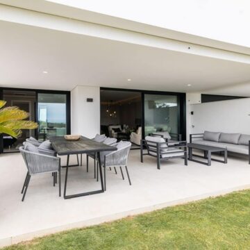 Beautiful Three Bedroom Contemporary Ground Floor Apartment with Sea Views in Azahar de Marbella, Nueva Andalucia Picture 10
