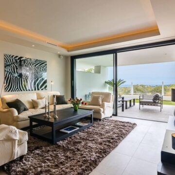 Beautiful Three Bedroom Contemporary Ground Floor Apartment with Sea Views in Azahar de Marbella, Nueva Andalucia Picture 1