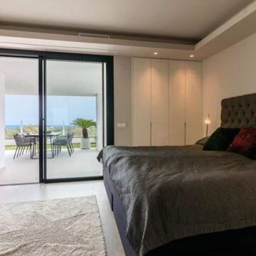 Beautiful Three Bedroom Contemporary Ground Floor Apartment with Sea Views in Azahar de Marbella, Nueva Andalucia Picture 15
